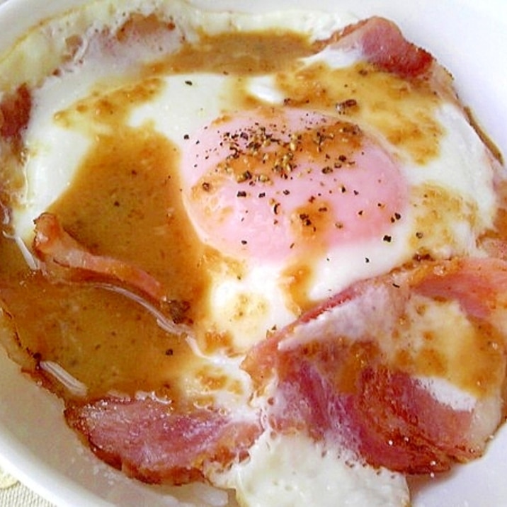 ベーコンエッグ丼☆胡麻だれソース